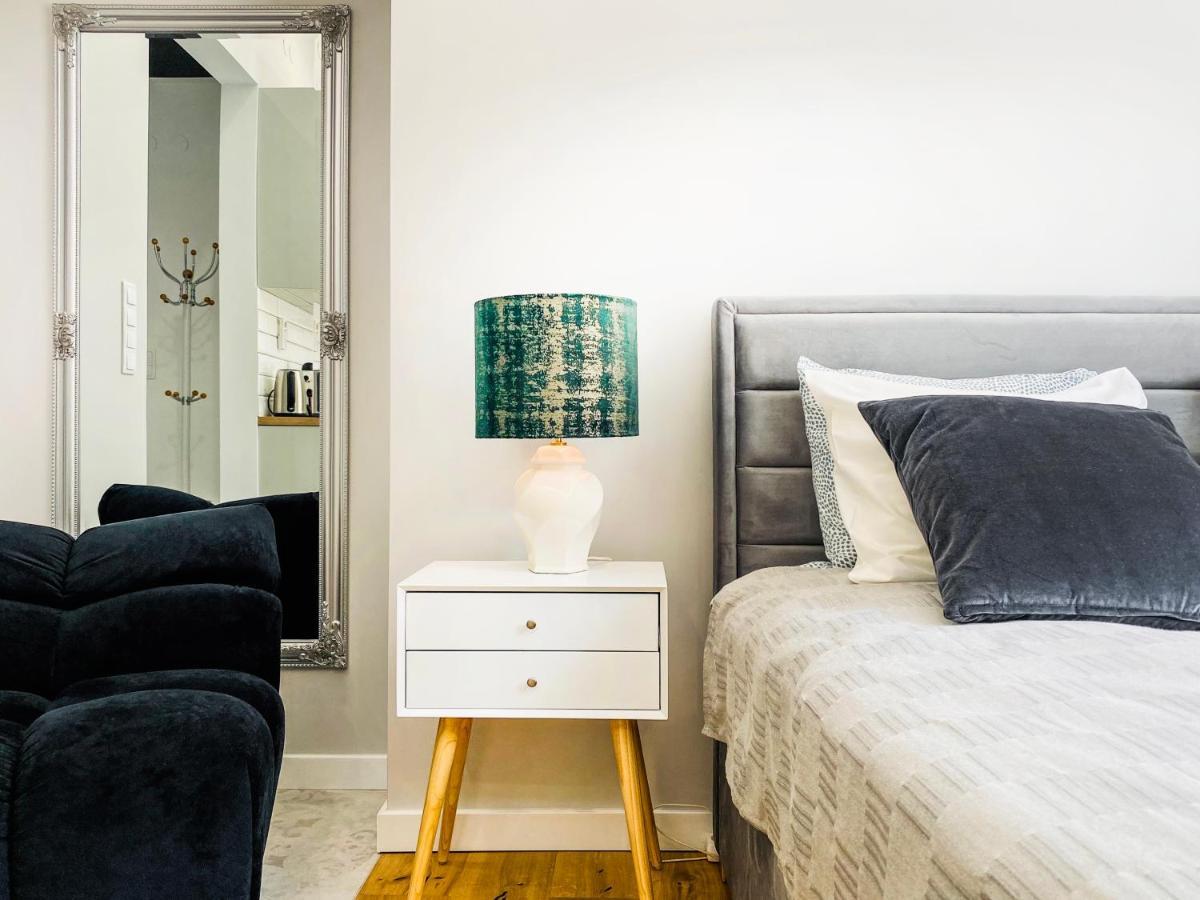 Charming Studio With Air Conditioning, Old Town & Kazimierz Krakau Buitenkant foto